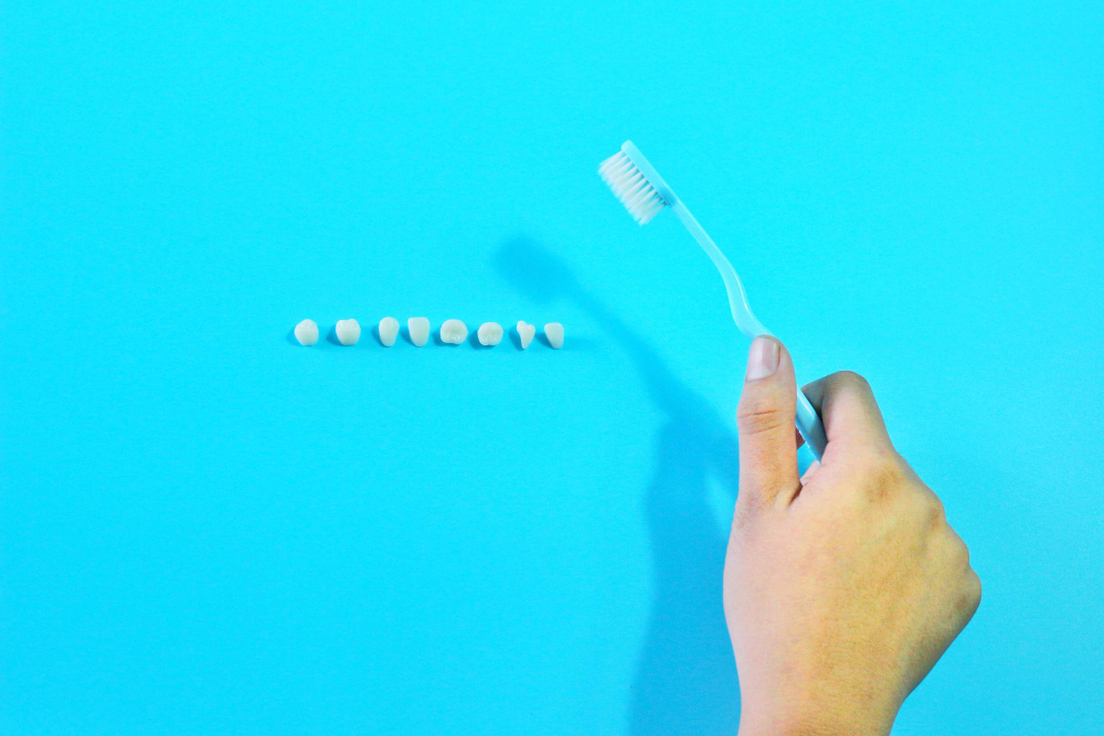 Как правильно чистить зубы: советы по выбору зубной щетки