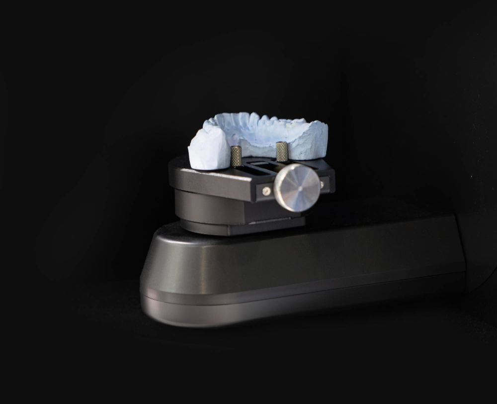 Что делать, если зуб с металлической вкладкой расцементировался?